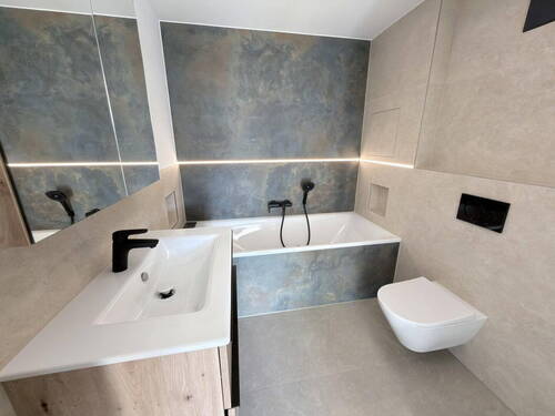 Bad - 2 Zimmer Etagenwohnung zum Kaufen in Pirna