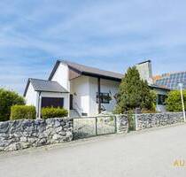 Top Lage, Freistehendes Einfamilienhaus mit großem Garten, Kachelofen und viel Platz in Abensberg