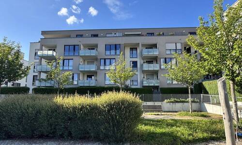 Hausansicht Süd-West - Gepflegte Wohnung mit gehobener Ausstattung und attraktiver Lage in Ludwigsburg - Provisionsfrei!