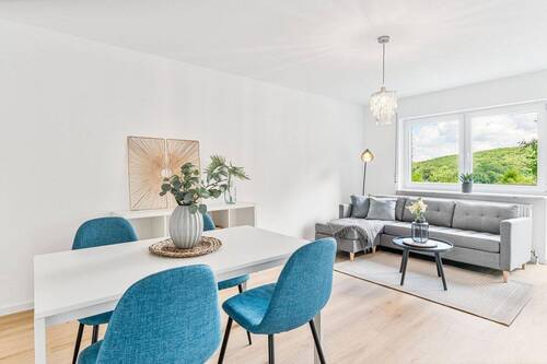 Wohn- & Esszimmer - 3 Zimmer Terrassenwohnung zum Kaufen in Stuttgart