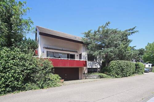 Ansicht Südseite - Freistehendes Einfamilienhaus mit großem Potenzial in Traumlage von Waiblingen-Beinstein.
