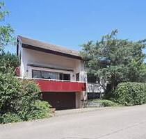 Freistehendes Einfamilienhaus mit großem Potenzial in Traumlage von Waiblingen-Beinstein.