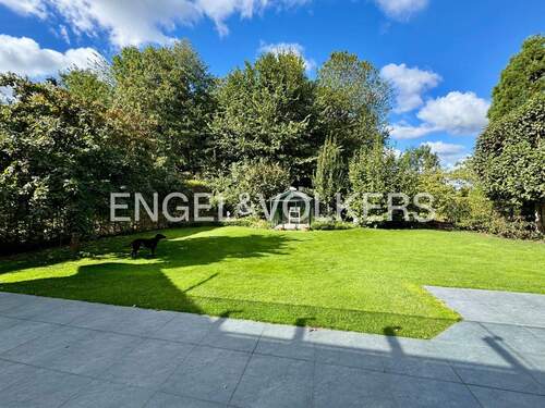 Schöne Aussichten - 8 Zimmer Mehrfamilienhaus, Wohnhaus in Issum