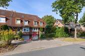 Einfahrt mit Garage - Reihenendhaus mit 140,00 m² in Lüneburg / Ochtmissen zum Kaufen