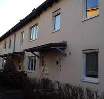 Reihenhaus zu vermieten - 1.020,00 EUR Kaltmiete, ca.  106,00 m² Wohnfläche in Metten (PLZ: 94526)