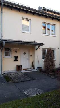 Ansicht Ost.jpeg - 5 Zimmer Reihenmittelhaus zur Miete in Metten