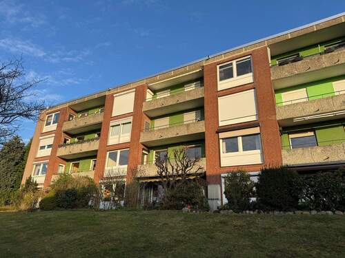 Bild 1 - Teilrenovierte 3-Zi.-Wohnung in Meckelfeld (Erbbaurecht)