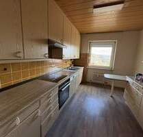 Renovierungsbedürftige 4 Zimmerwohnung mit Garage, sofort frei - Crailsheim