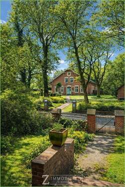 Blick zum Pastorat - 