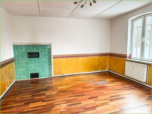 Zimmer - Mehrfamilienhaus, Wohnhaus mit 185,20 m&sup2; in Oldenswort zum Kaufen