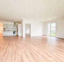 PARADIES AM GOLFPLATZ - GROßE 3-ZIMMER-EG-WOHNUNG MIT TERRASSE - Fredenbeck