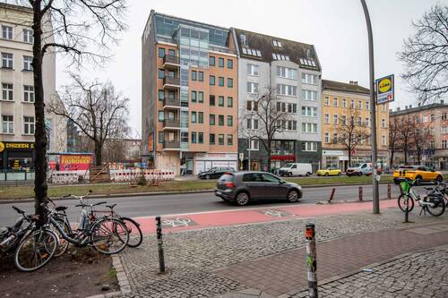 Hausansicht - 4 Zimmer Büro zur Miete in Berlin