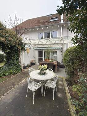 Terrasse - Reihenmittelhaus nahe dem Zentrum-Ankommen und wohlfühlen