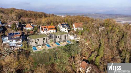 Drohnenansicht - 4 Zimmer Doppelhaushälfte in Höchberg