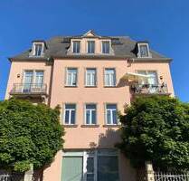 Schöne 2-Raum-Wohnung in Dresden-Striesen! Parkett, Eckbadewanne, EBK