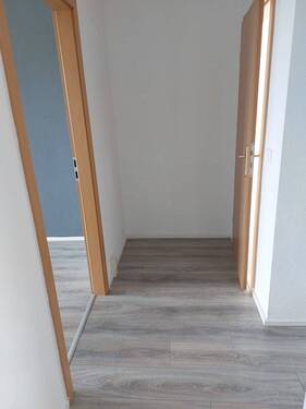 Flur - Etagenwohnung mit 48,60 m&sup2; in Dessau-Roßlau zur Miete