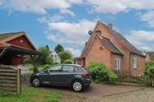 Auffahrt mit Carport - 