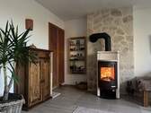 Wohnzimmer - Sonnige, ruhige 2,5 Zi DG mit Kaminofen * provionsfrei * saniert
