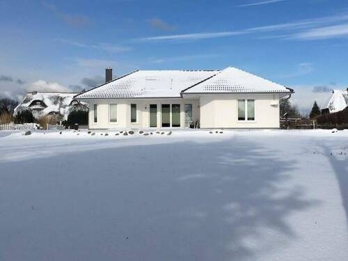 Bild 38 - Direkt am Meer! Sofort einziehen oder Ferienvermietung. Winkelbungalow auf Bauland Insel Rügen