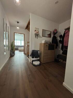 EG Diele, Ankleide.JPG - Mehrfamilienhaus, Wohnhaus mit 147,00 m² in Landshut zur Miete