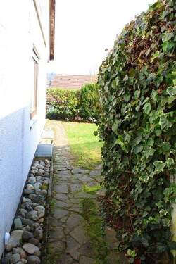 Zugang zum Garten.JPG - 