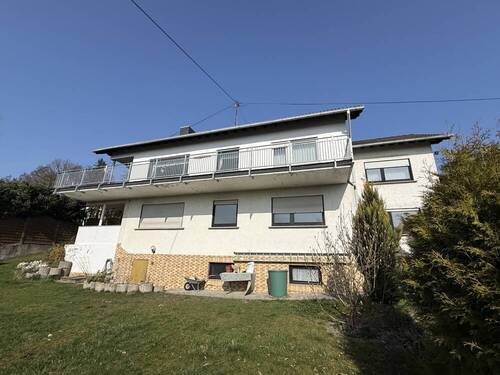 Rückansicht - Mehrfamilienhaus, Wohnhaus zum Kaufen in Puderbach