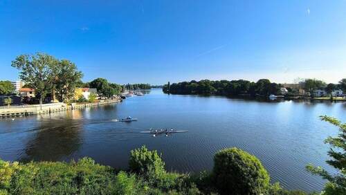 Blick aus dem Fenster - 4 Zimmer Etagenwohnung zur Miete in Berlin