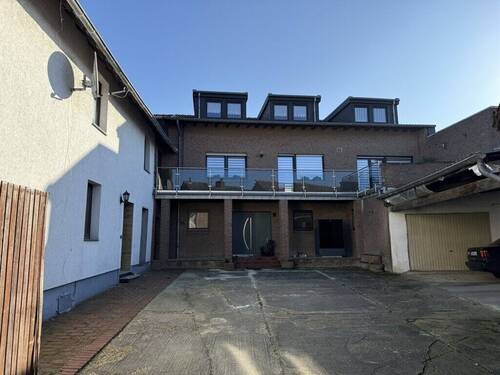 Innenhof - Einfamilienhaus mit 131,00 m&sup2; in Baesweiler zum Kaufen