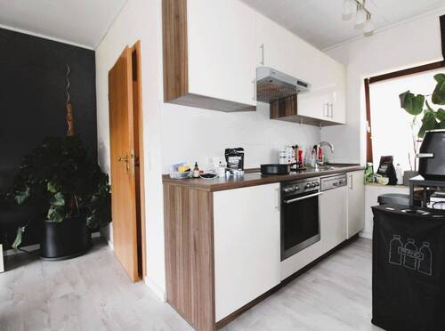 Praktische Küchenzeile in der Einliegerwohnung - 