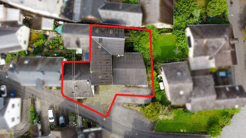 Grundstück - 6 Zimmer Einfamilienhaus zum Kaufen in Erden