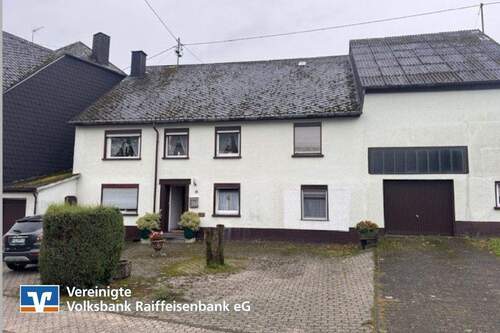 Straßenansicht - Haus in Morbach Wenigerath - 99.000,00&nbsp;EUR Kaufpreis, ca.&nbsp; 150,00&nbsp;m&sup2;&nbsp;Wohnfl&auml;che
