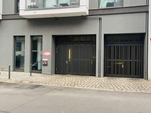 Einfahrt - Garage, Stellplatz zur Miete in Berlin