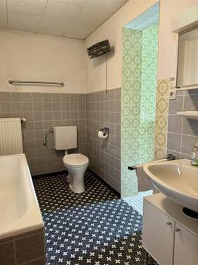 rechtes Haus - Badezimmer EG - 