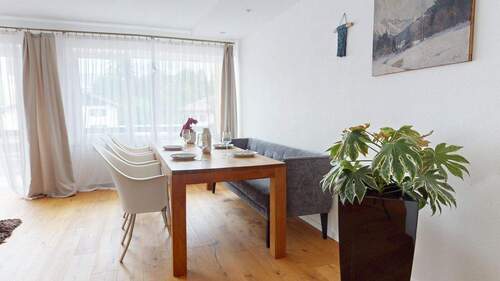 Whg - Esstisch WZ - 7 Zimmer Etagenwohnung in Oberstdorf