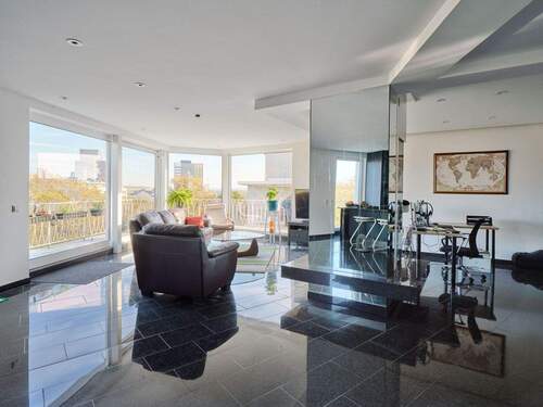 Wohnbereich PH - Gewerbeobjekt (Büro, Produktion, Verkauf) in Köln zum Kaufen