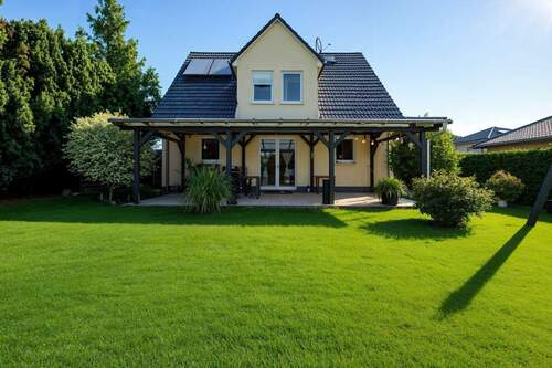 2 - 4 Zimmer Einfamilienhaus zum Kaufen in Schönefeld