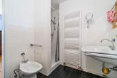Duschbad Wohneinheit 1 - 