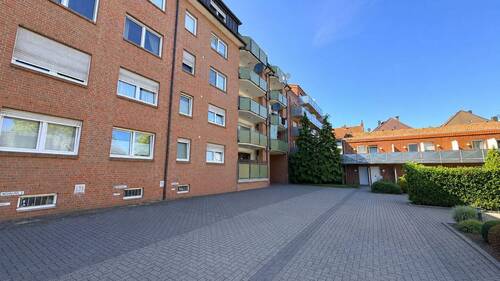 Rückansicht *KI optimiert - 3 Zimmer Etagenwohnung zum Kaufen in Osnabrück