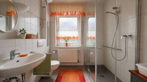 Badezimmer *KI optimiert - 3 Zimmer Etagenwohnung in Osnabrück
