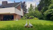 Haus Sicht vom Garten - Modernisierte Doppelhaushälfte in exklusiver Lage