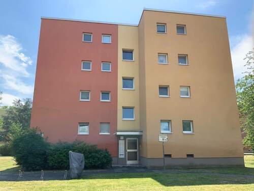 Ringstr. 128_Hauseingangsseite - 1 Zimmer Etagenwohnung zur Miete in Raunheim