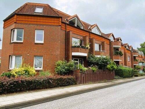 Hausansicht - 2 Zimmer Etagenwohnung zum Kaufen in Hamburg / Lohbrügge