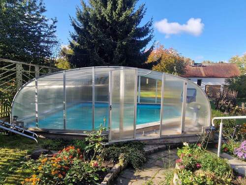 Ansicht Pool - Einfamilienhaus mit 155,00 m&sup2; in Rötha zum Kaufen