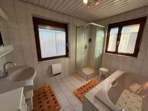 EG: Badezimmer - 