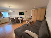 Wohnzimmer - 2-Zimmer-Wohnung - zentrumsnah, im Grünen