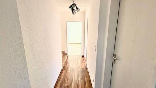 Helle Fluransicht Wohnung - Etagenwohnung mit 58,00 m&sup2; in Osnabrück zur Miete