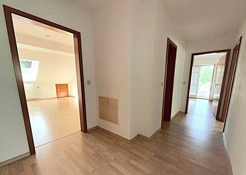 Flur / Diel - 3 Zimmer Etagenwohnung in Pfarrkirchen
