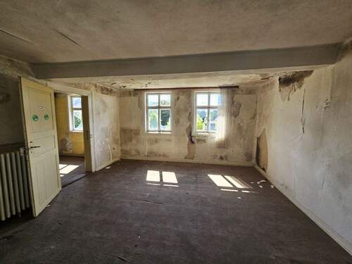 Zimmer im OG - 2 Zimmer Mehrfamilienhaus, Wohnhaus in Waldeck