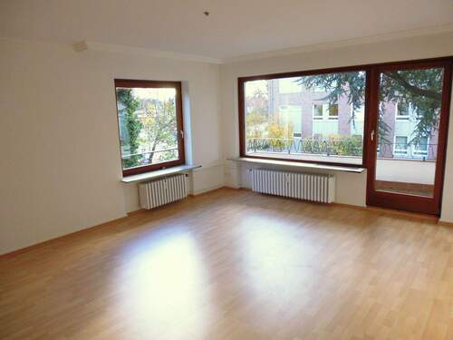 Wohnzimmer - 2 Zimmer Etagenwohnung zur Miete in Ahrensburg