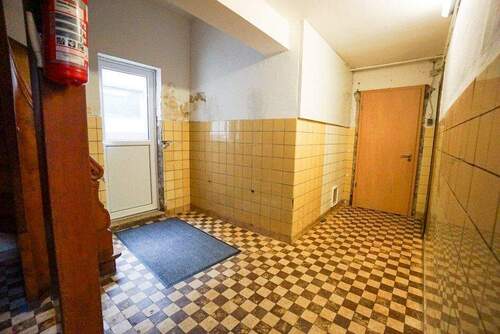 Flur mit Zugang - 
